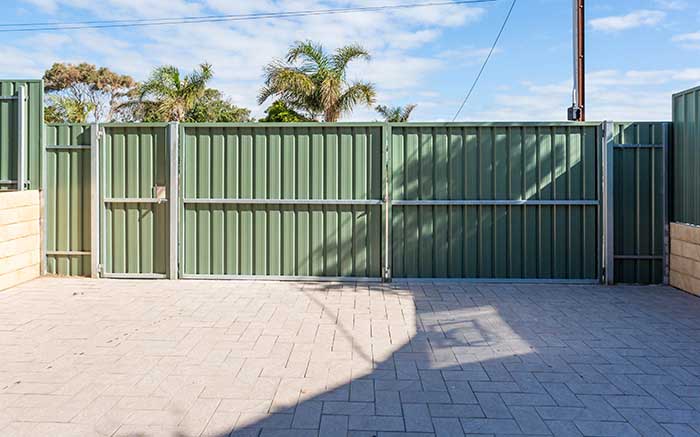 Post and Rail Fence, Friendly Neighbour Fence, Fencing, Fencing Contractors, Gates, Fleurieu
