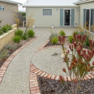 Retaining Wall, Raised Garden Bed, Concrete path, Brick Edging, Landscapers, Landscaping Designs, Landscaping Contractors, Paving Contractors, Fleurieu