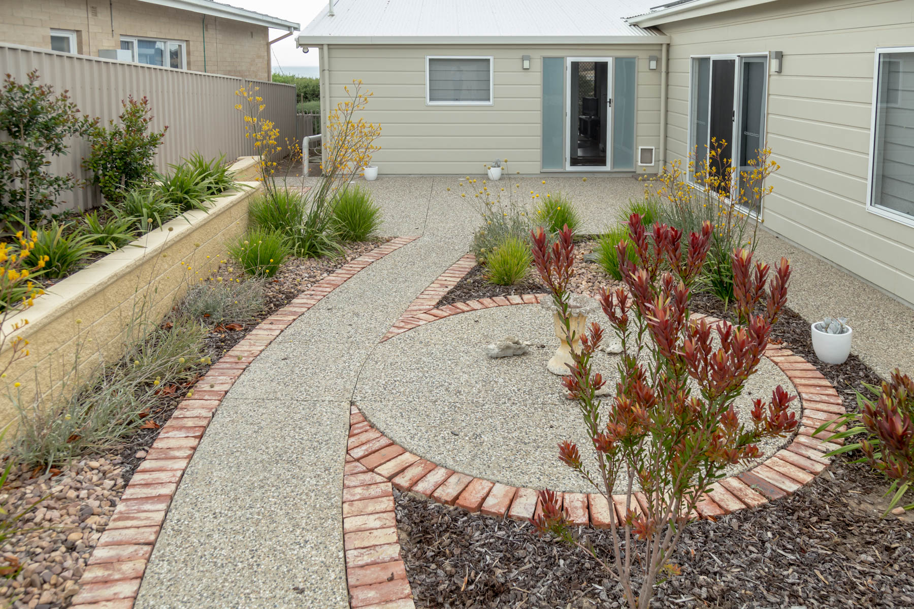 Retaining Wall, Raised Garden Bed, Concrete path, Brick Edging, Landscapers, Landscaping Designs, Landscaping Contractors, Paving Contractors, Fleurieu